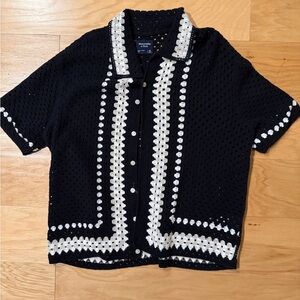 Abercrombie & Fitch Black and White Button Down Shirt